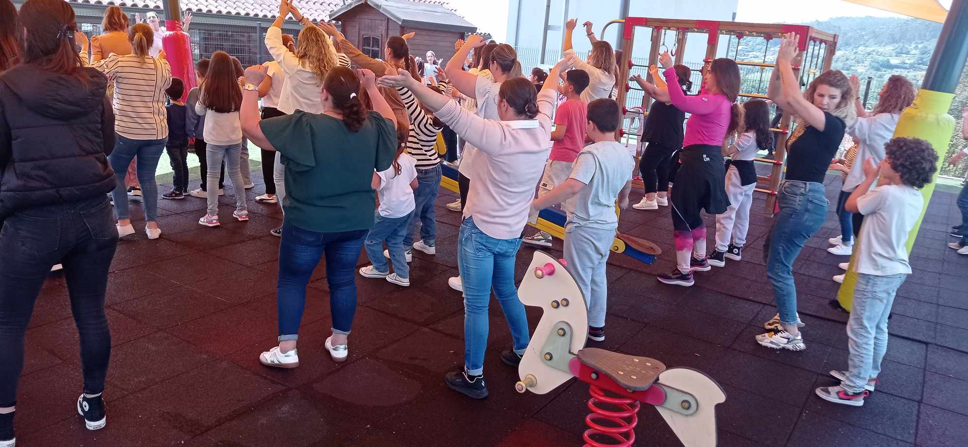 Dia da Mãe na EB de Esqueiros