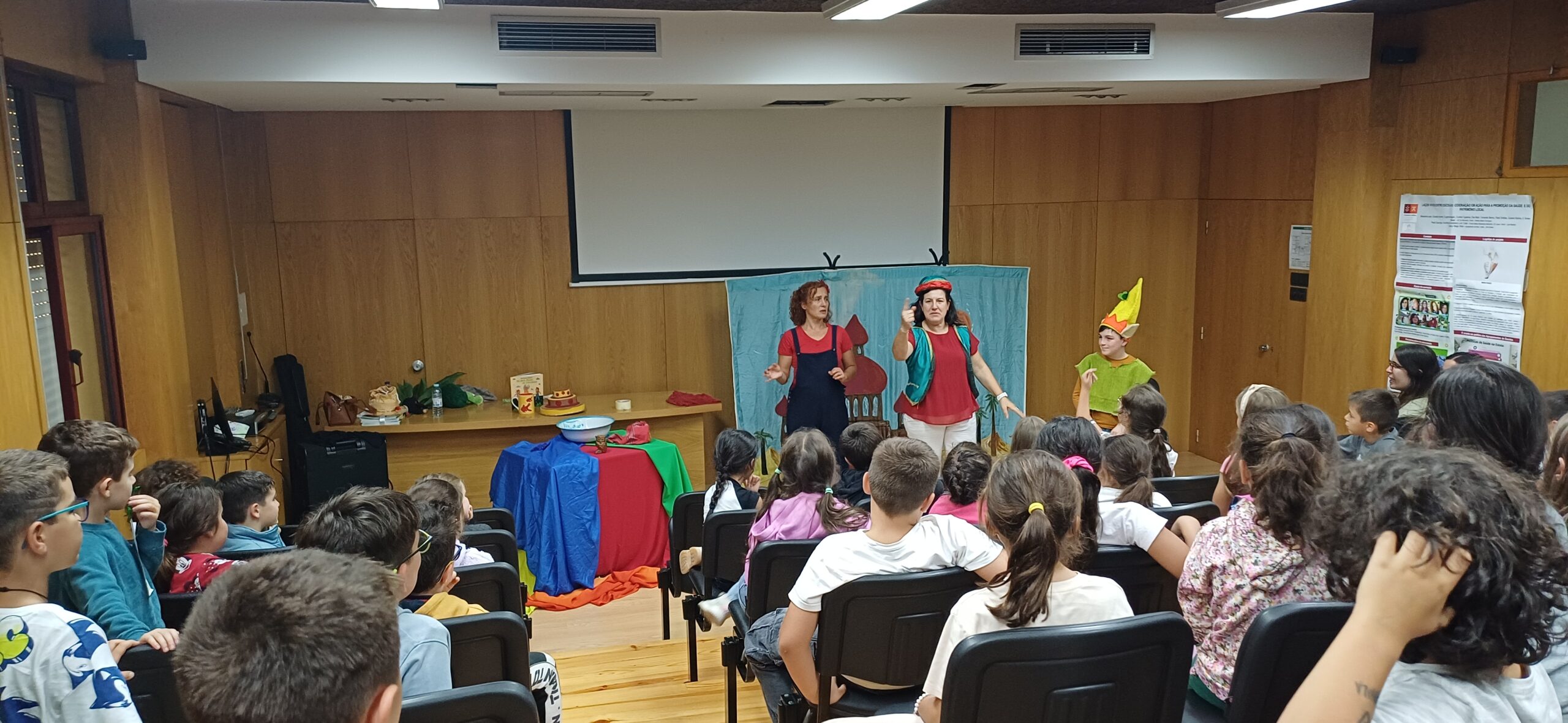 Biblioteca Escolar – encontro com Inácia Cruz, contadora de histórias
