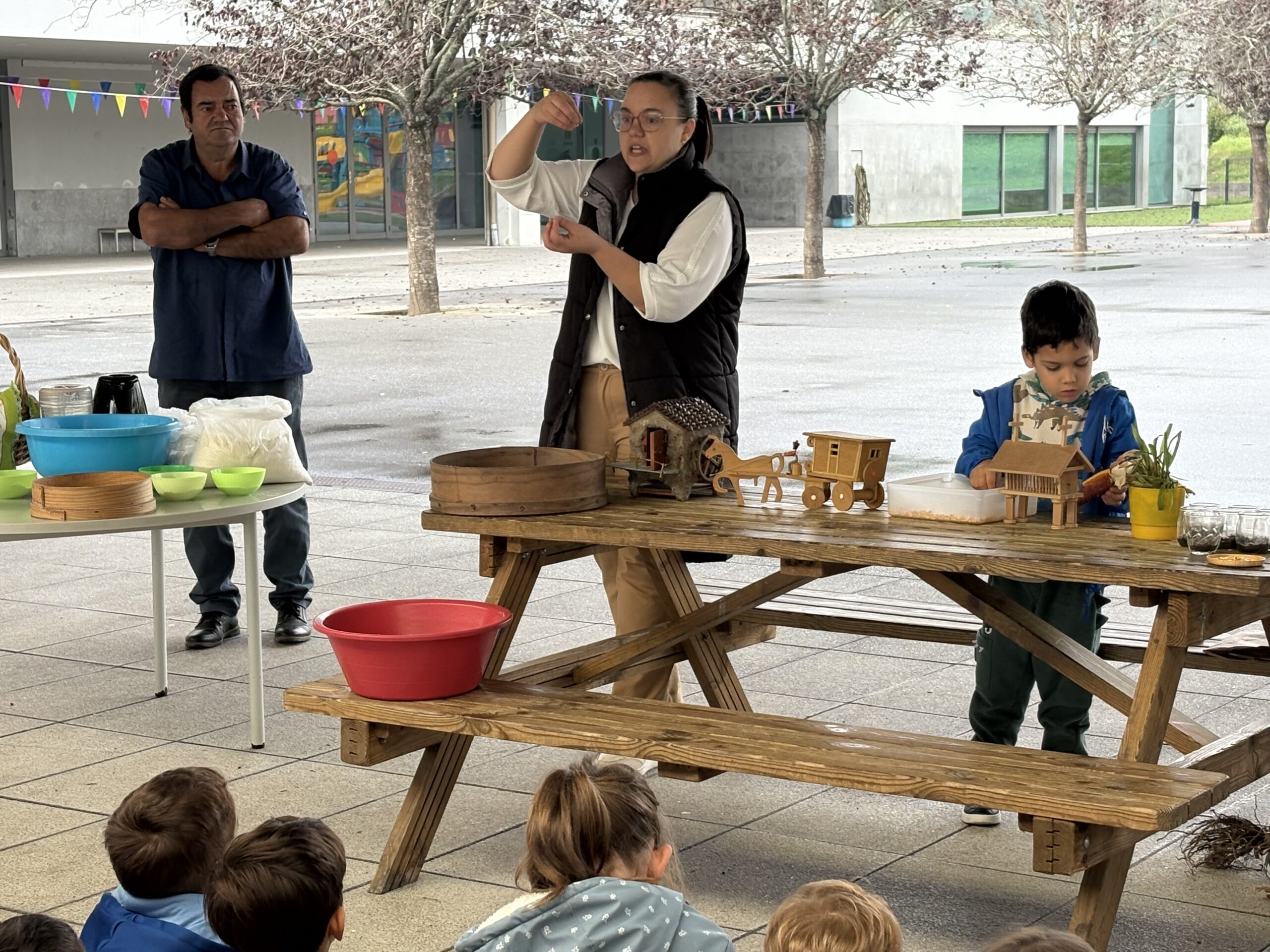 O ciclo do milho nas turmas do Pré-Escolar do CEVV